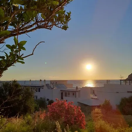 White House Naxos